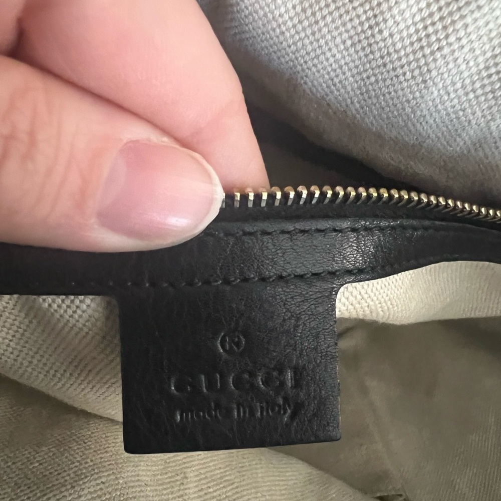 Gucci Black Signature Tote - Picture 6 of 6